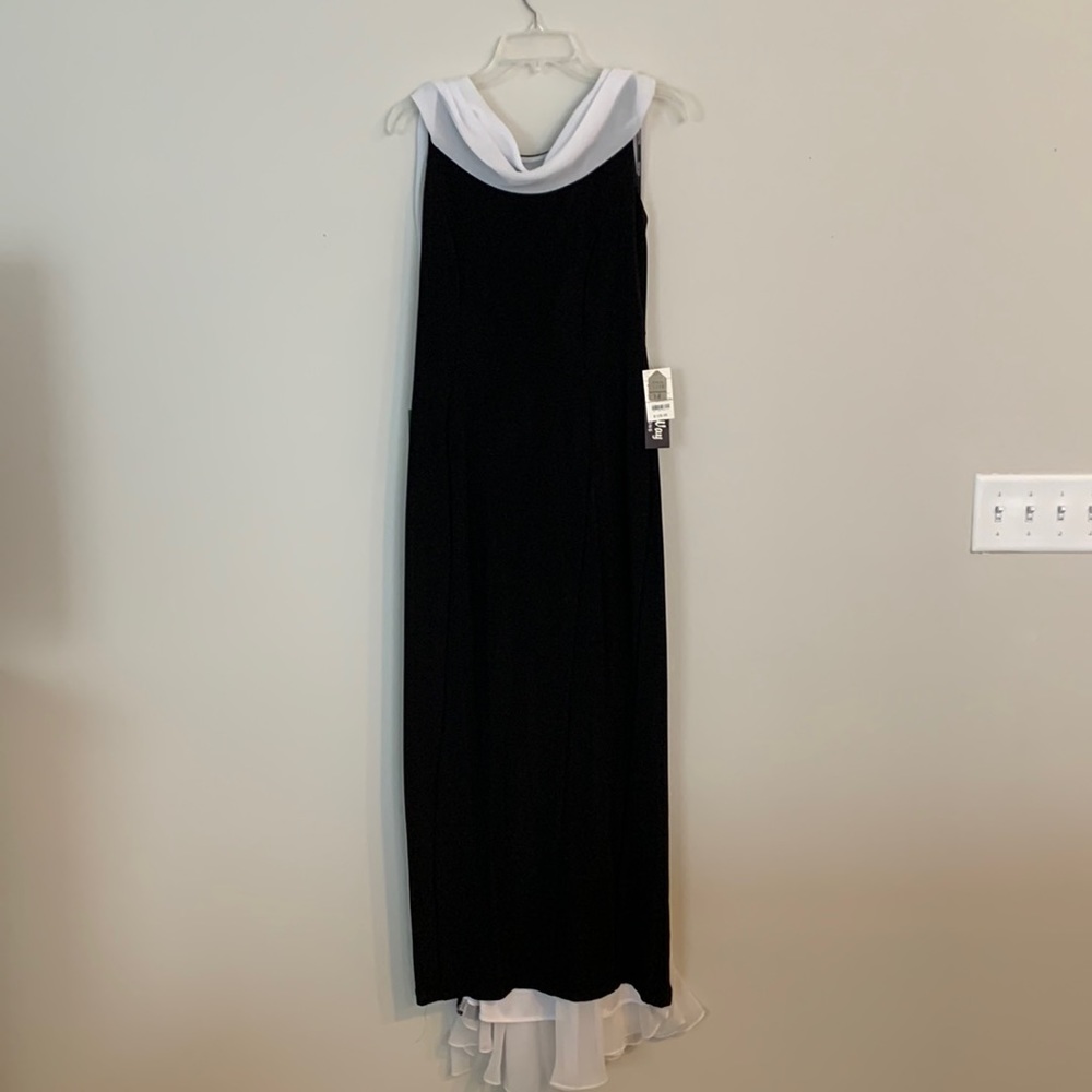 Black and white sleeveless low back evening gown size 14